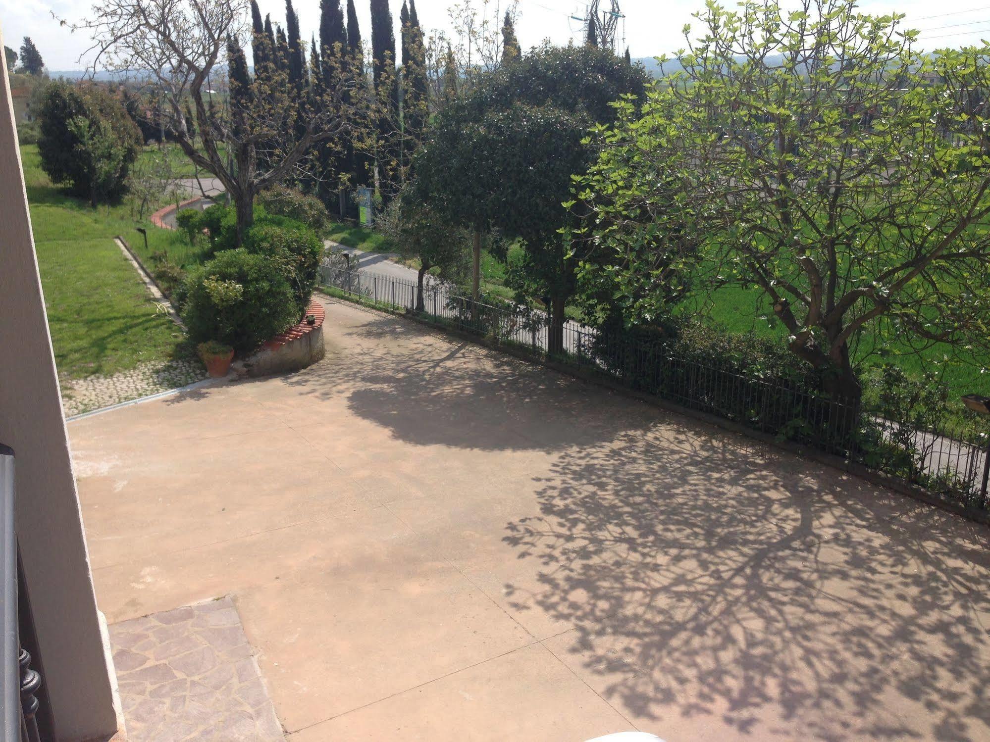 Podere Di Valli Santa Maria a Monte Exterior foto