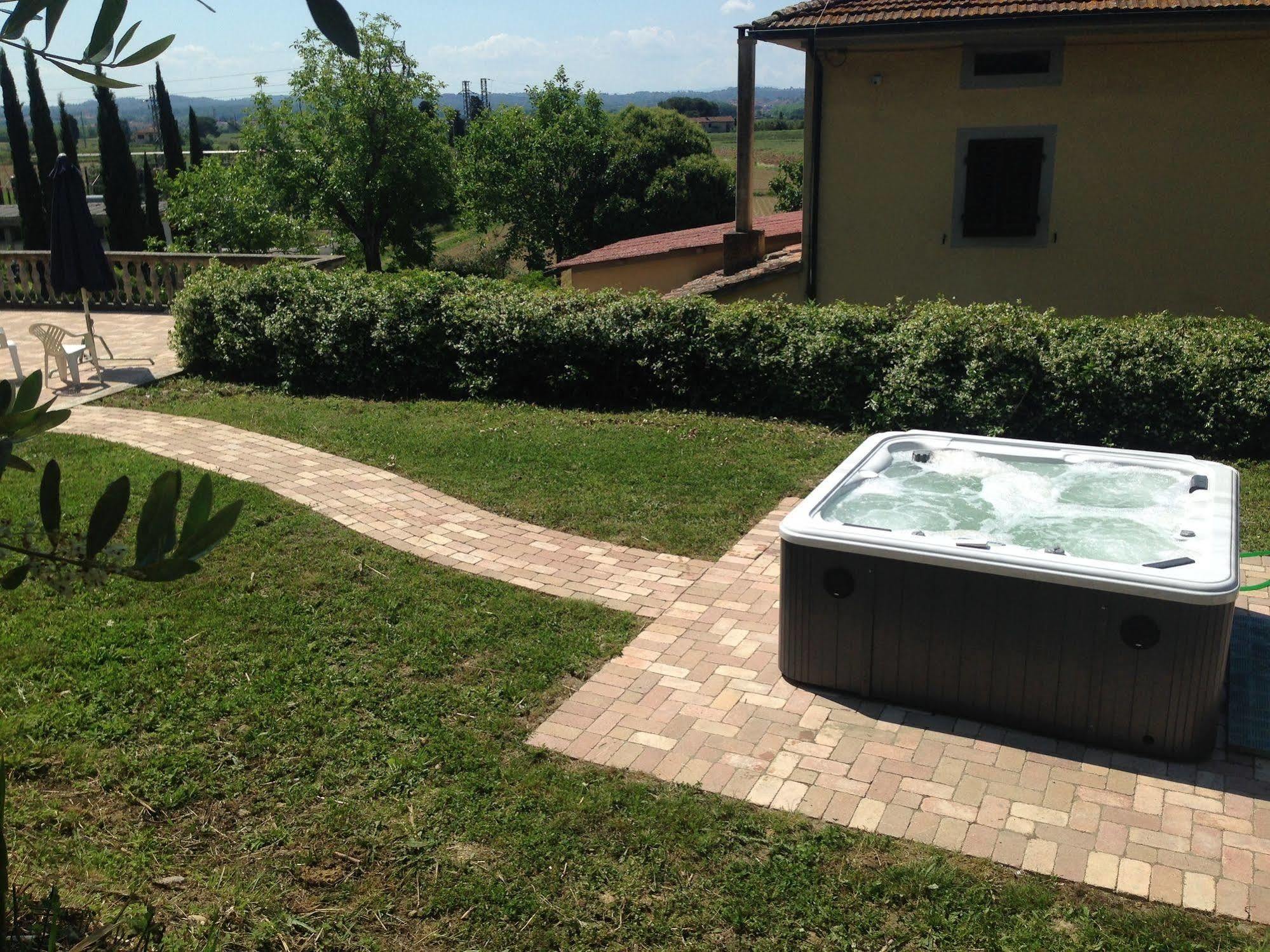 Podere Di Valli Santa Maria a Monte Exterior foto