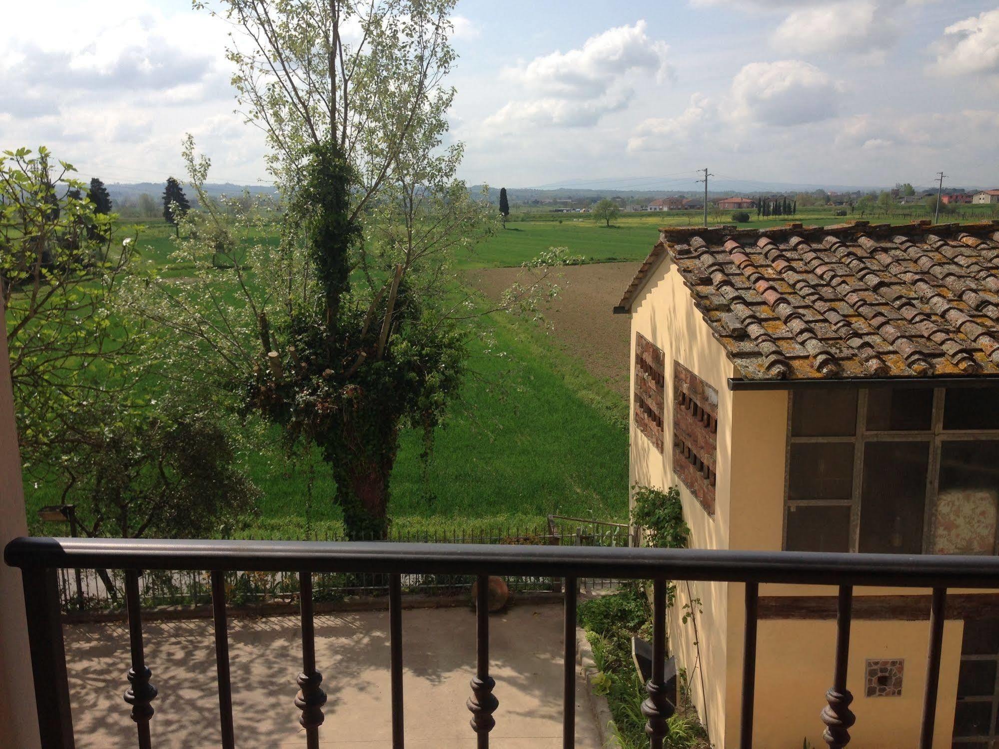 Podere Di Valli Santa Maria a Monte Exterior foto